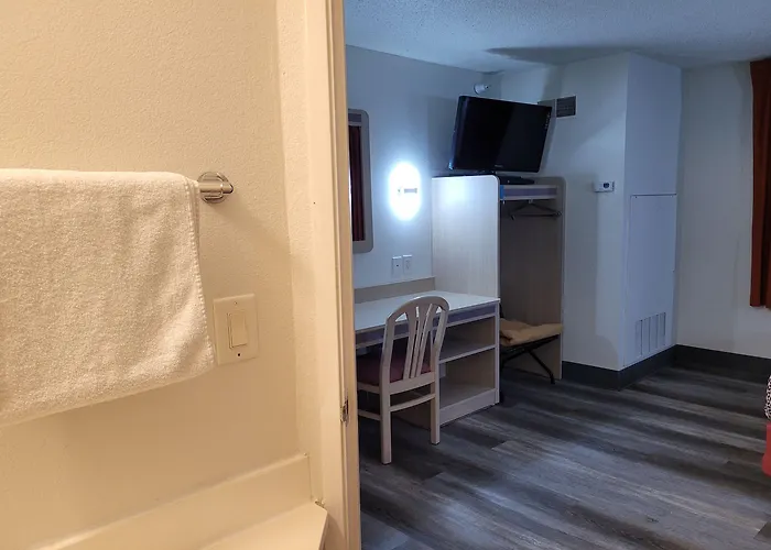 Hotel 6-minonk, Il Minonk
