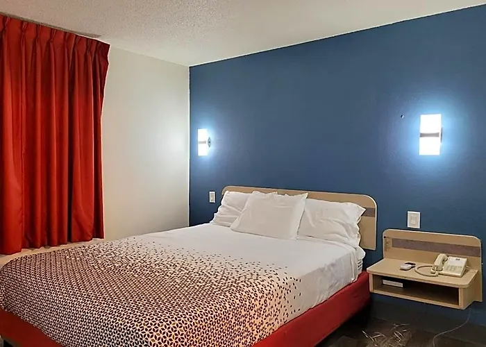 Hotel 6-minonk, Il